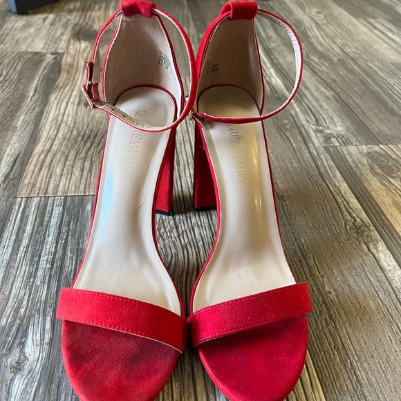 8.5 red heels - Picture 2 of 5